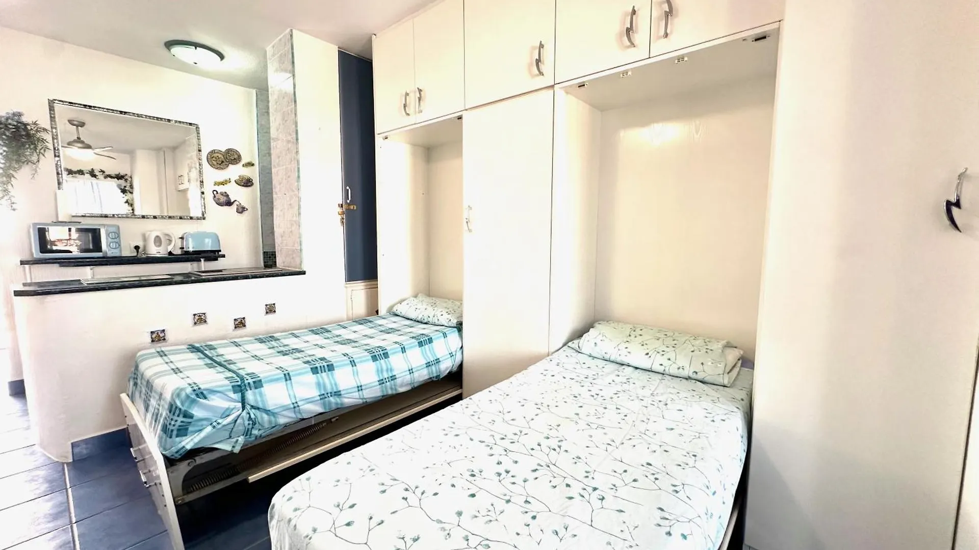 Salt - Bonito - Piscina - Vistas Mar -Wifi Apartment Torremolinos Spain